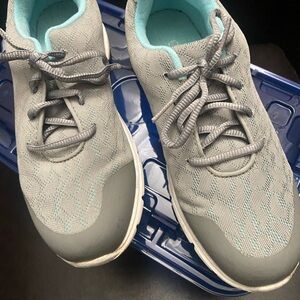 FootJoy Gray and Blue Athletic Golf Shoes Sleek Design